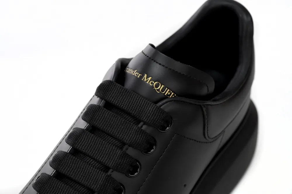 ALEXANDER MCQUEEN BLACK