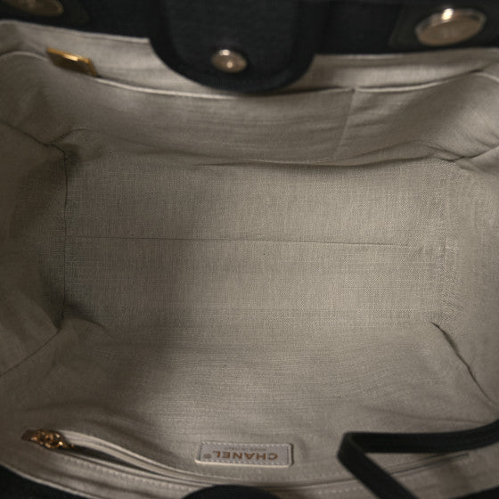 CHANEL
Mixed Fibers Small Deauville Tote Black