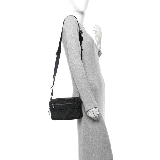 CHRISTIAN DIOR
HOMME Oblique Safari Messenger