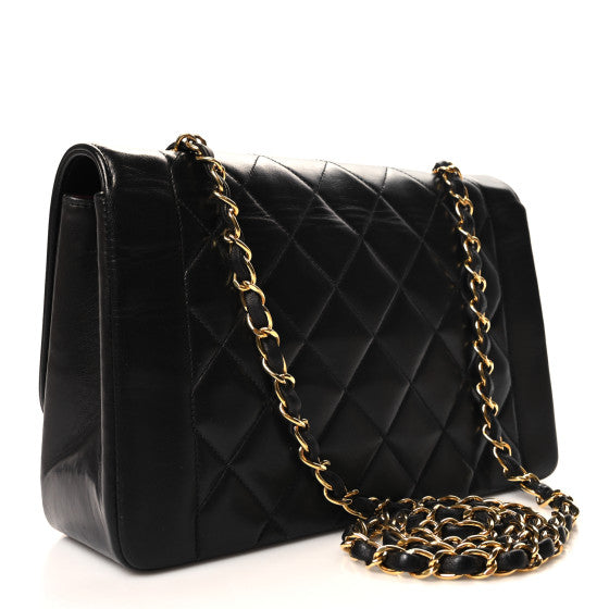 CHANEL
Caviar Quilted Medium Double Flap