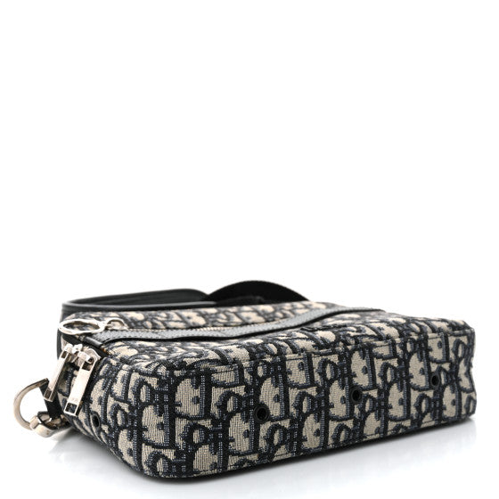 CHRISTIAN DIOR
HOMME Oblique Safari Messenger Blue