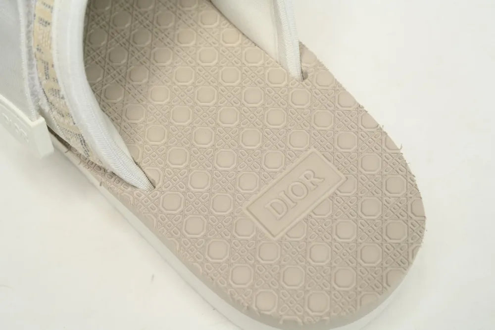 DIOR SLIDES WHITE