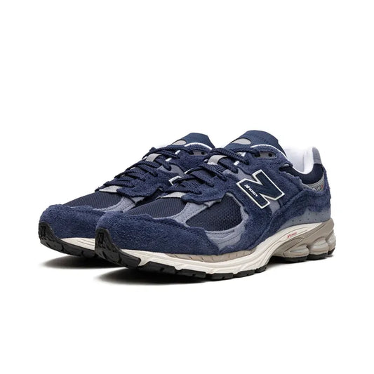 NEW BALANCE 2002R