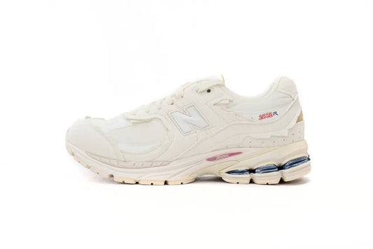 NEW BALANCE 2002R