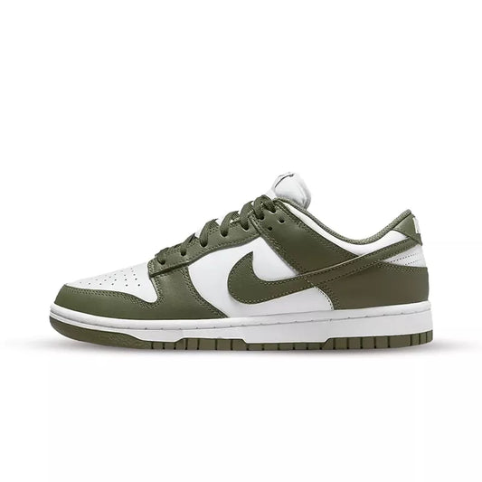 NIKE DUNK LOW
MEDIUM OLIVE