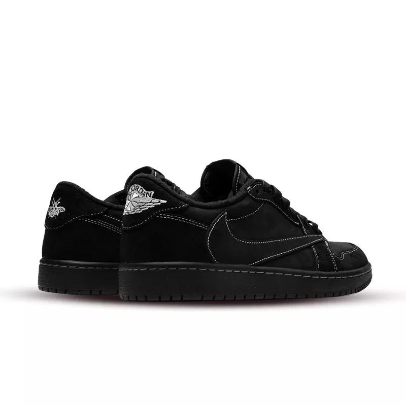 AIR JORDAN 1 RETRO LOW OG SP
TRAVIS SCOTT BLACK PHANTOM