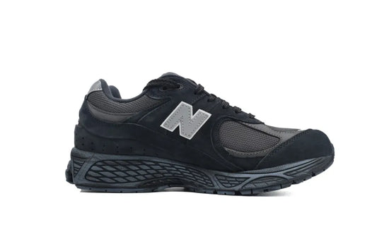 NEW BALANCE 2002R
