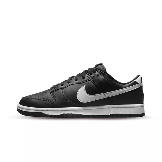 NIKE DUNK LOW
BLACK PANDA