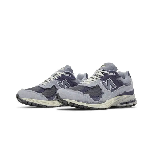 NEW BALANCE 2002R