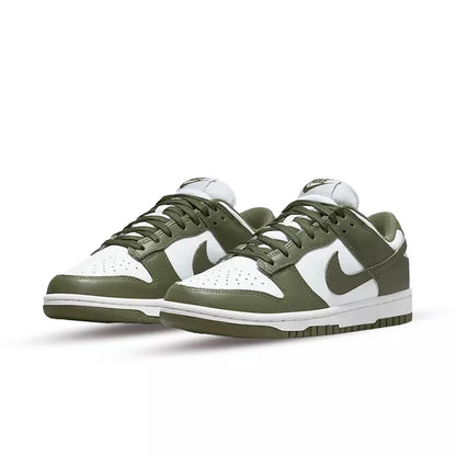 NIKE DUNK LOW
MEDIUM OLIVE