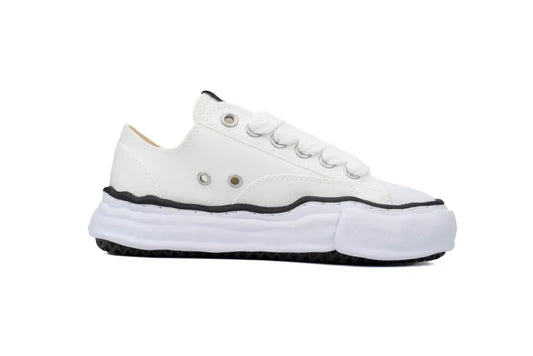 MMY WHITE