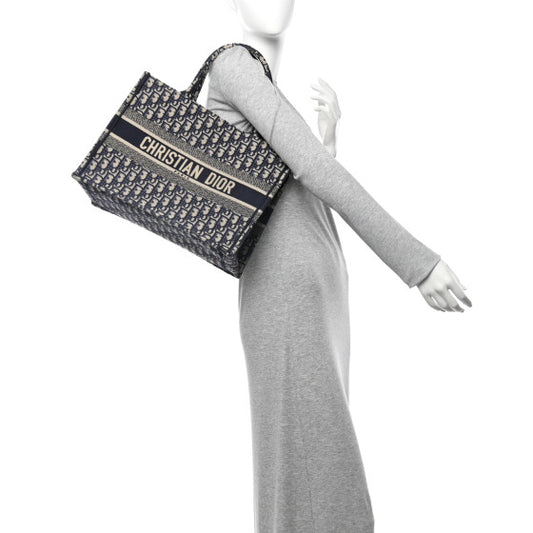 CHRISTIAN DIOR 
Oblique Medium Book Tote Blue Multicolor