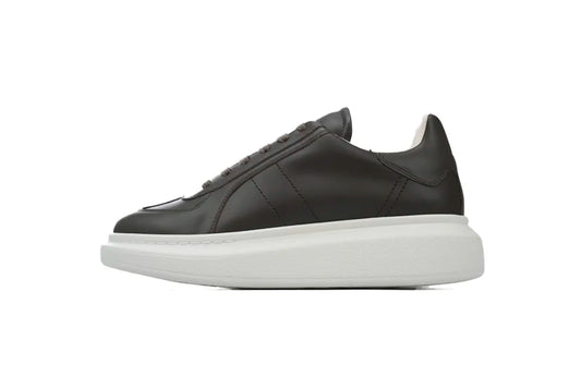 ALEXANDER MCQUEEN BLACK & WHITE