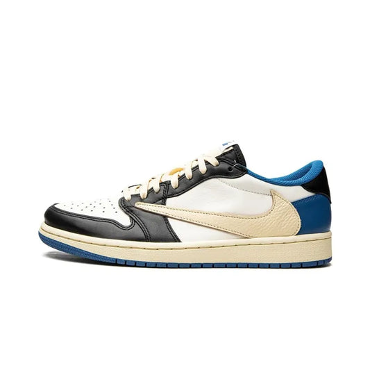 AIR JORDAN 1 RETRO LOW OG SP
FRAGMENT X TRAVIS SCOTT