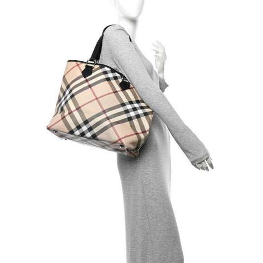BURBERRY 
Nova Check Large Nickie Tote Black